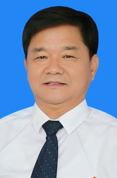 巨忠峰.png